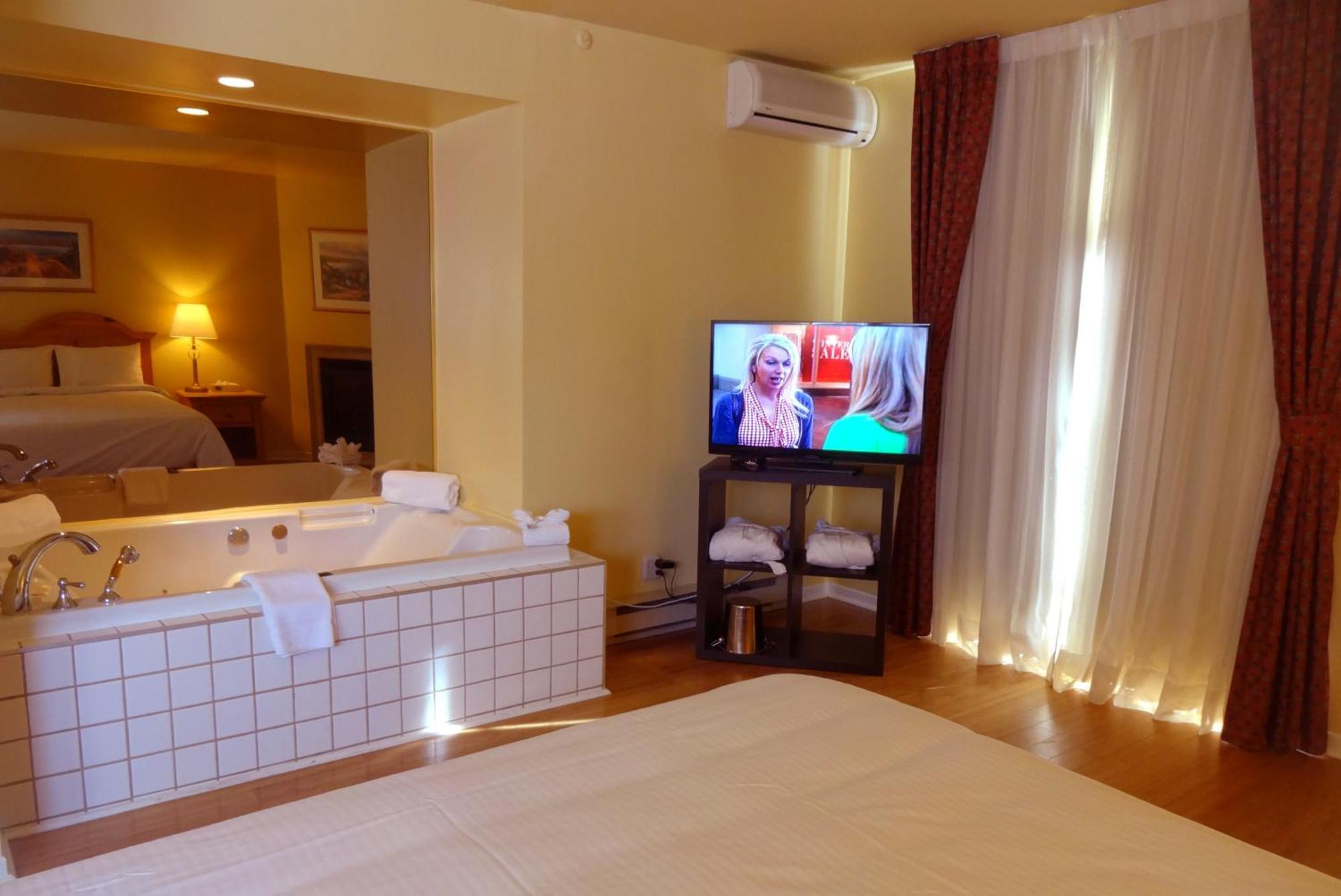 Hotel Alila Saint-Sauveur-des-Monts Εξωτερικό φωτογραφία